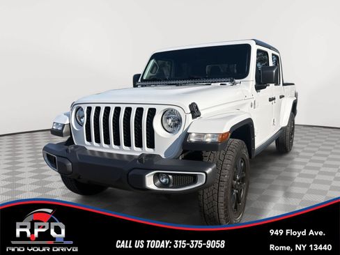 Used 2021 Jeep Gladiator Sport AWD/4WD image 1