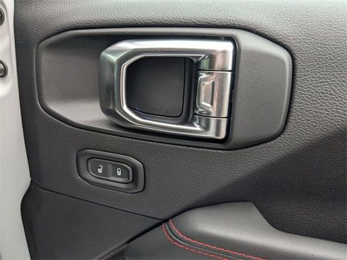 New 2025 Jeep Wrangler Unlimited Rubicon image 32