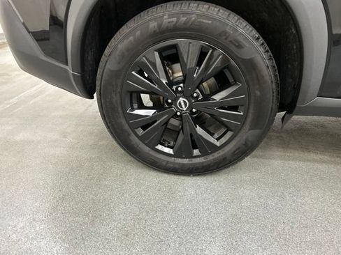 Used 2023 Nissan Rogue SV AWD/4WD image 25