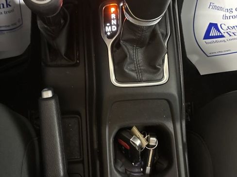 Used 2023 Jeep Wrangler Unlimited image 19