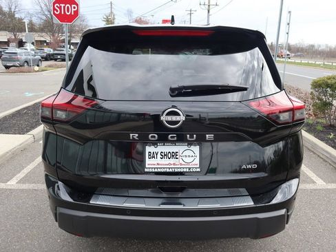 Certified 2023 Nissan Rogue SV AWD/4WD image 7