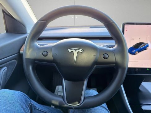 Used 2018 Tesla Model 3 Long Range image 14