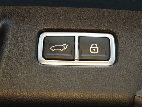 Used 2022 Kia Sorento SX image 18