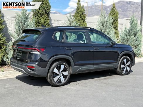 Used 2025 Volkswagen Taos S AWD/4WD image 10