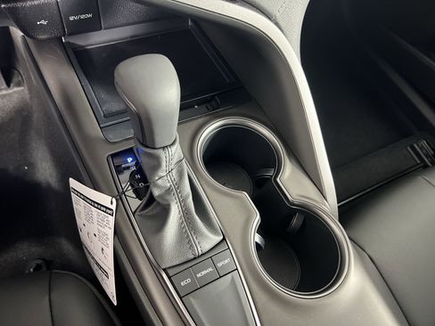 Used 2023 Toyota Camry SE w/ Convenience Package image 27