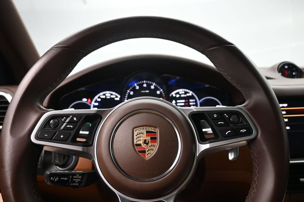 Used 2023 Porsche Cayenne AWD/4WD image 14