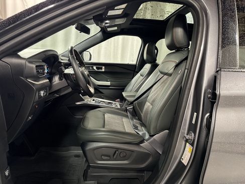 Used 2022 Ford Explorer Timberline AWD/4WD image 3