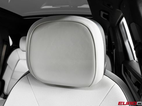 Used 2025 Porsche Cayenne Turbo image 43