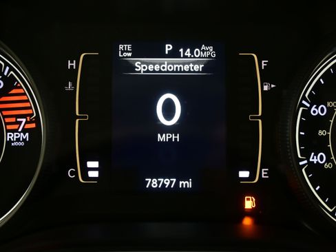 Used 2021 Jeep Cherokee Latitude AWD/4WD image 24