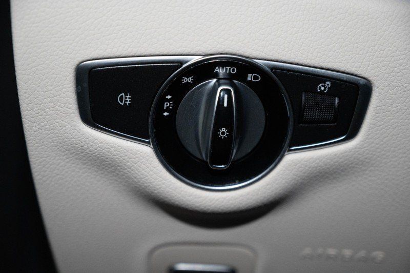 Used 2022 Mercedes-Benz E 350 Sedan image 22