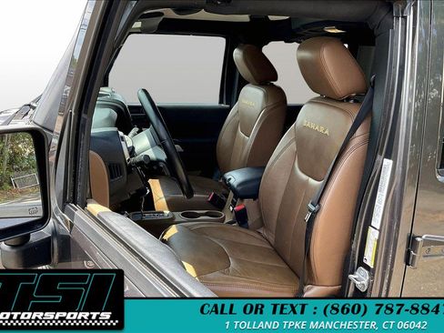 Used 2014 Jeep Wrangler Unlimited Sahara w/ Connectivity Group AWD/4WD image 23
