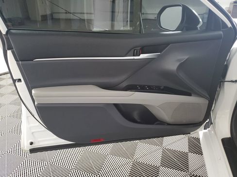 Used 2020 Toyota Camry LE FWD image 26