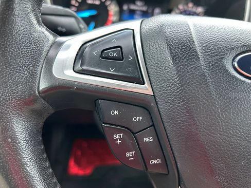 Used 2015 Ford Fusion SE w/ Equipment Group 201A FWD image 21