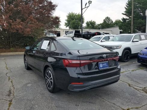 Certified 2025 Volkswagen Jetta Sport FWD image 6