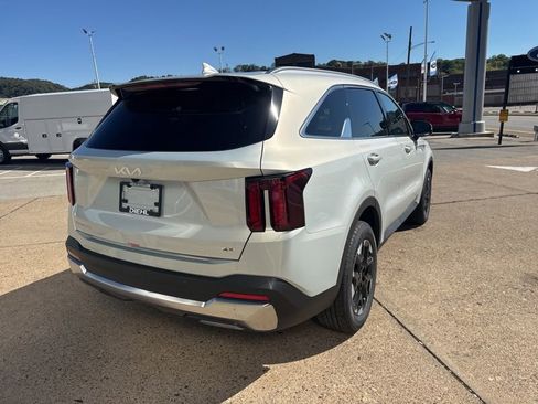 New 2026 Kia Sorento S image 7