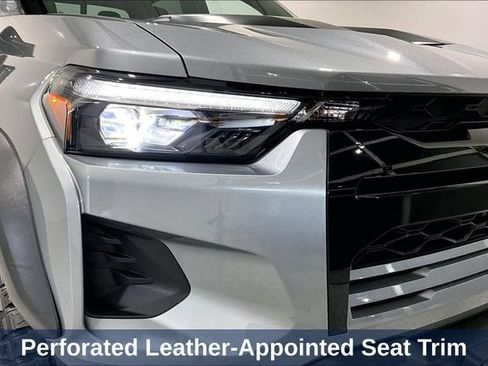 Used 2024 Chevrolet Colorado ZR2 w/ ZR2 Convenience Package III AWD/4WD image 42