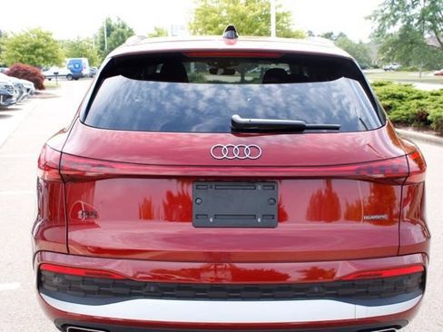 Used 2025 Audi Q5 Premium Plus w/ Premium Plus AWD/4WD image 4