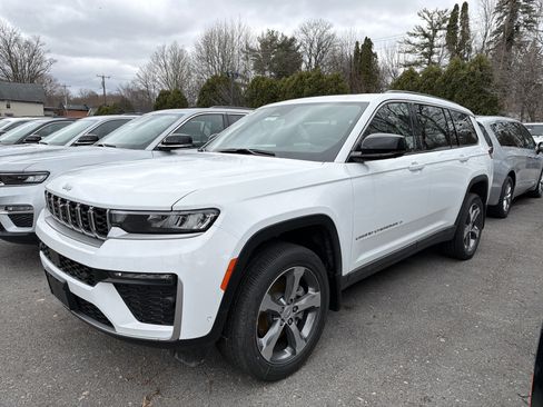 New 2026 Jeep Grand Cherokee L Limited AWD/4WD image 4