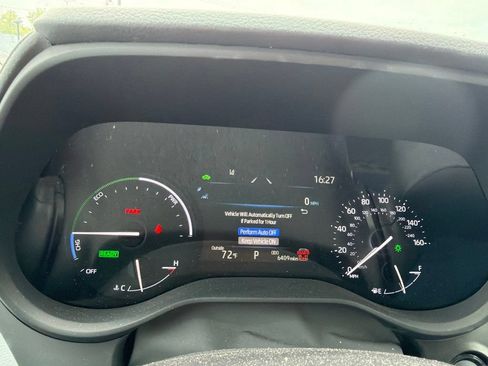 Used 2025 Toyota Sienna XLE AWD/4WD image 13