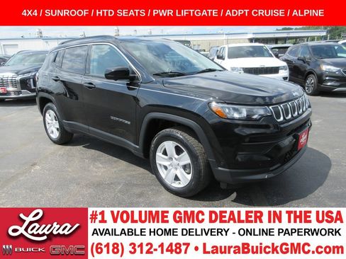 Used 2022 Jeep Compass Latitude w/ Sun and Sound Group AWD/4WD image 1