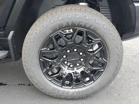 New 2025 GMC Hummer EV 2X image 5