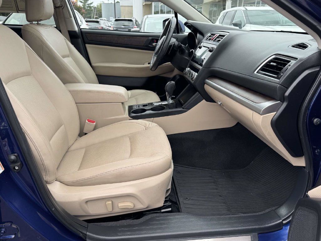 Used 2017 Subaru Outback 2.5i Limited AWD/4WD image 12