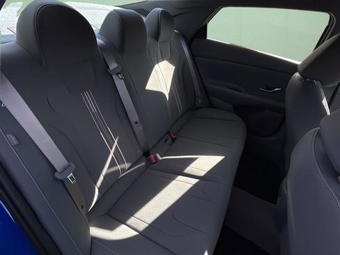 Certified 2025 Hyundai Elantra Sport image 48