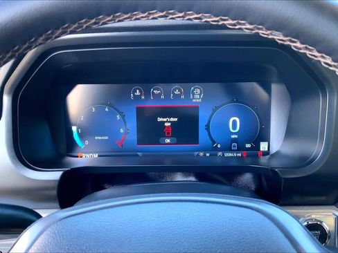 Used 2025 Ford F150 Lariat w/ Equipment Group 502A High image 25