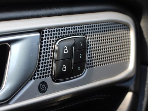 Used 2020 Ford Explorer ST w/ ST Street Pack image 23