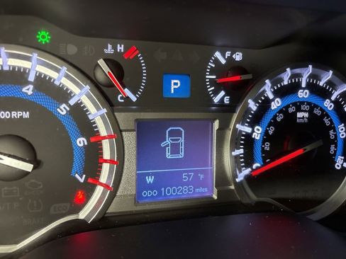 Used 2015 Toyota 4Runner SR5 image 23