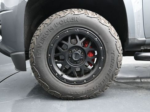 Used 2019 Chevrolet Colorado Z71 AWD/4WD image 16