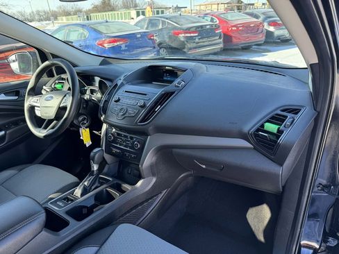 Used 2017 Ford Escape SE image 27