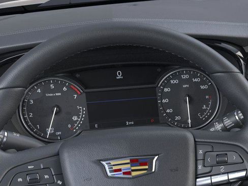 New 2025 Cadillac XT6 Luxury image 18