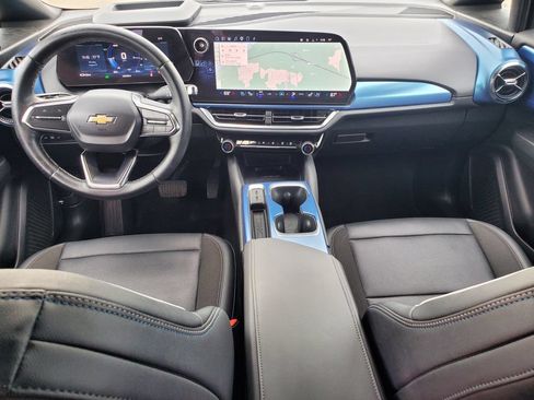 Used 2025 Chevrolet Equinox EV LT w/ Convenience Package II FWD image 12