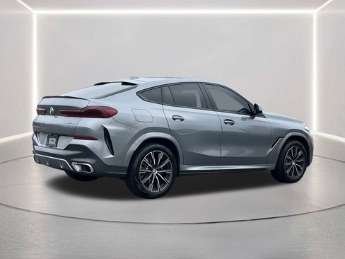 Used 2025 BMW X6 xDrive40i w/ Climate Comfort Package image 30