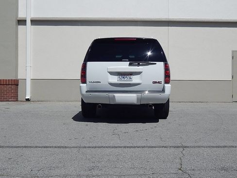 Used 2007 GMC Yukon Denali image 5