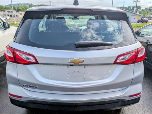 Used 2020 Chevrolet Equinox LS FWD image 5