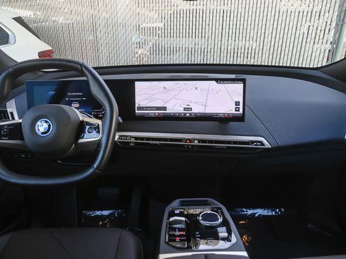 Used 2025 BMW iX xDrive50 w/ Sport Package image 9