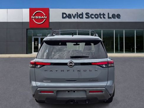 Used 2026 Nissan Pathfinder Platinum w/ Cargo Package FWD image 8