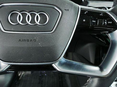 Used 2023 Audi e-tron Premium Plus w/ Premium Plus Package AWD/4WD image 11