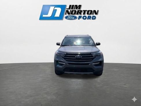 Used 2021 Ford Explorer XLT w/ Equipment Group 202A AWD/4WD image 3