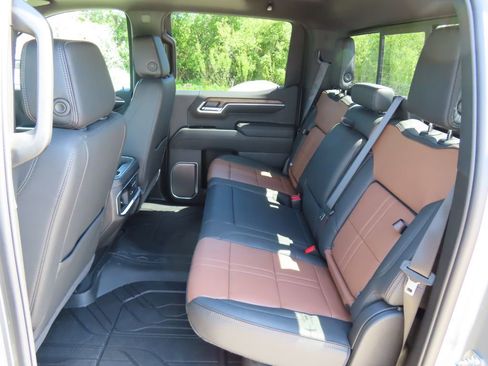 New 2026 Chevrolet Silverado 1500 High Country AWD/4WD image 29