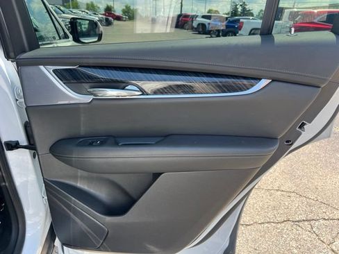 Used 2024 Cadillac XT6 Premium Luxury w/ LPO, Floor Liner Package AWD/4WD image 15