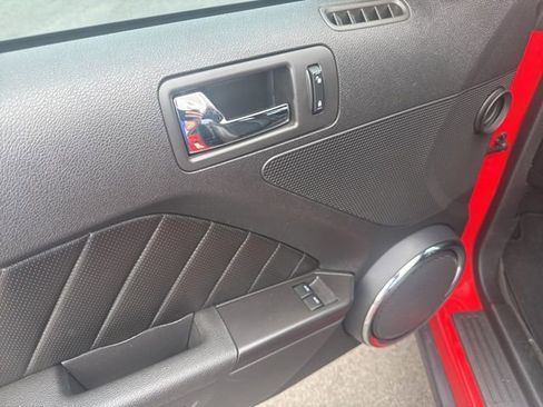 Used 2011 Ford Mustang GT Premium w/ GT Coupe Accessory Pkg 1 image 11