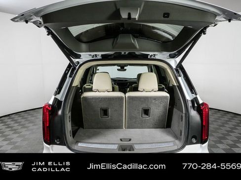 Used 2023 Cadillac XT6 Premium Luxury w/ Technology Package image 33