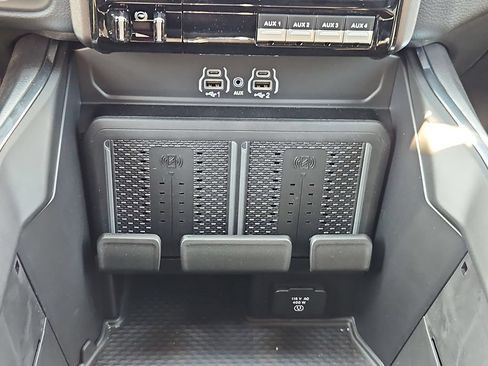 New 2026 RAM 2500 Laramie AWD/4WD image 26