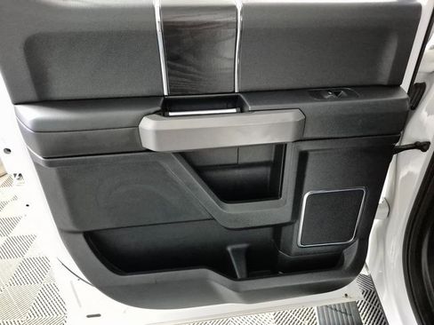 Used 2019 Ford F150 Platinum w/ Equipment Group 701A Luxury image 26