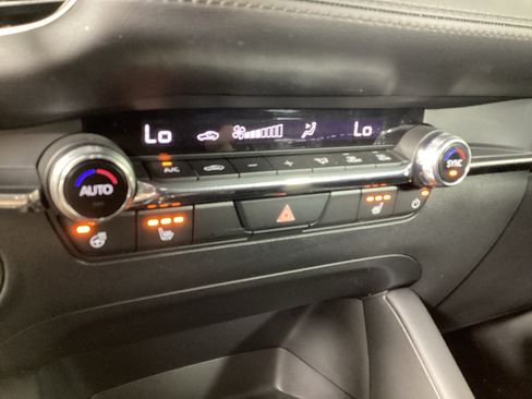 Used 2025 MAZDA MAZDA3 Hatchback w/Premium Plus Pkg AWD/4WD image 27