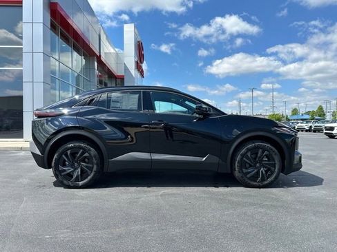 New 2026 Toyota C-HR AWD/4WD image 8