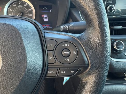 Used 2022 Toyota Corolla LE image 24